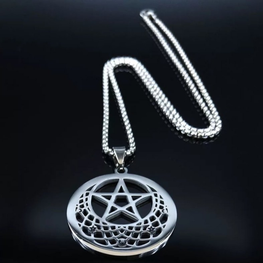Witchcraft Pentagram Round Pendant Necklace